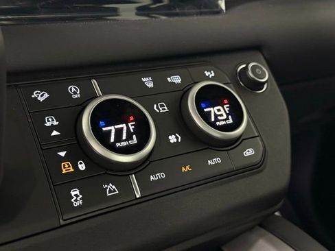New 2025 Land Rover Defender 110 X image 34