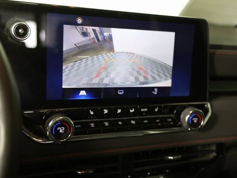 Used 2023 Chevrolet Colorado Z71 w/ Z71 Convenience Package 2 image 17