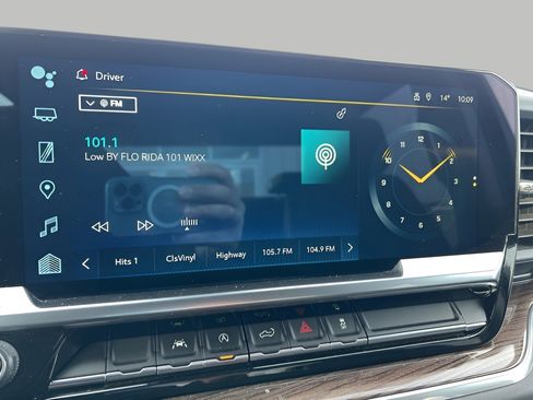 Used 2023 Chevrolet Silverado 1500 LT image 11