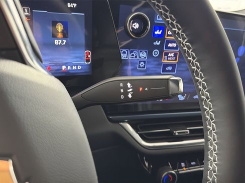 New 2026 Chevrolet Equinox EV LT image 22