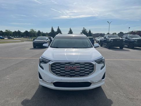 Used 2018 GMC Terrain Denali w/ Advanced Safety Package AWD/4WD image 2