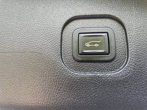 Used 2014 Chevrolet Equinox LTZ FWD image 30
