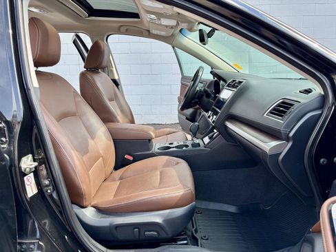 Used 2018 Subaru Outback 3.6R Touring AWD/4WD image 7