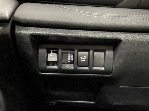 Used 2022 Subaru Outback Limited image 11