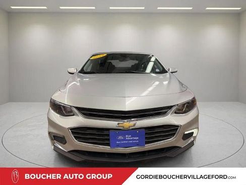 Used 2018 Chevrolet Malibu LT image 3