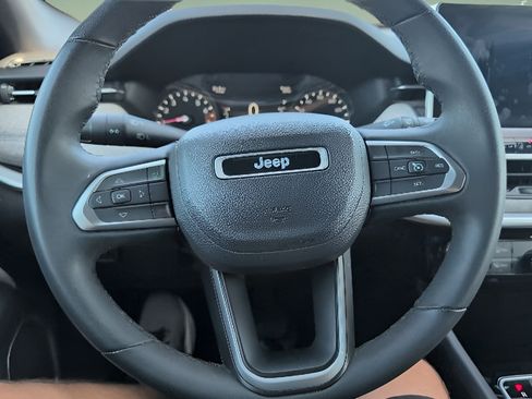Used 2024 Jeep Compass Latitude AWD/4WD image 12