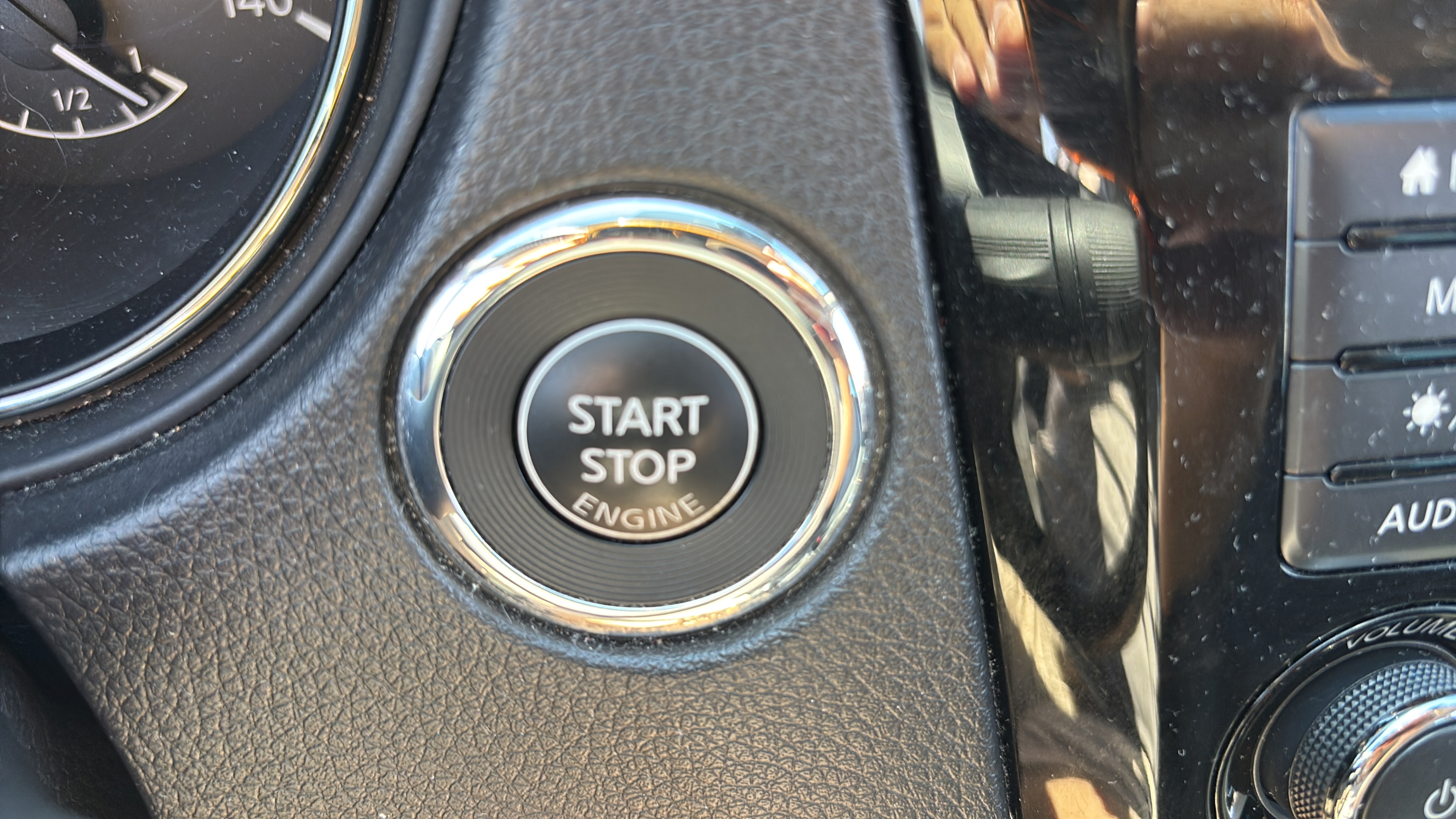 Used 2022 Nissan Rogue Sport SL AWD/4WD image 24
