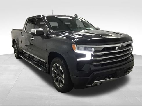 Used 2023 Chevrolet Silverado 1500 High Country w/ LPO, Dark Essentials Package AWD/4WD image 3