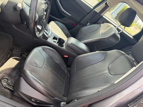 Used 2012 Ford Focus Titanium FWD image 9