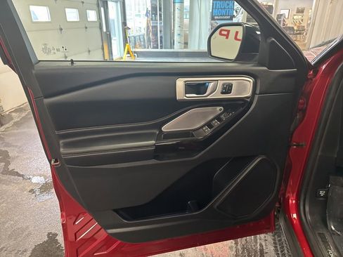 Used 2022 Ford Explorer ST w/ Equipment Group 401A image 17