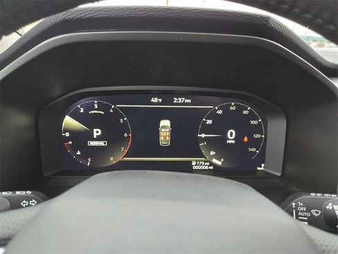 New 2025 Mitsubishi Outlander SE image 9