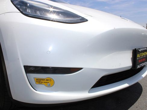 Used 2021 Tesla Model Y Long Range AWD/4WD image 5