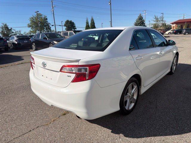 Used 2013 Toyota Camry SE FWD image 6
