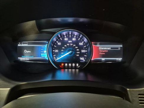 Used 2019 Ford Explorer Limited image 11