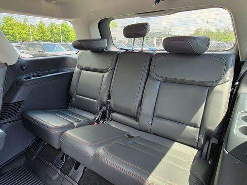 Used 2025 Ford Expedition Active AWD/4WD image 11