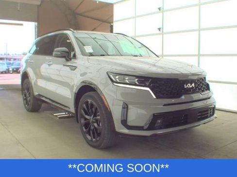 Used 2023 Kia Sorento SX AWD/4WD image 2