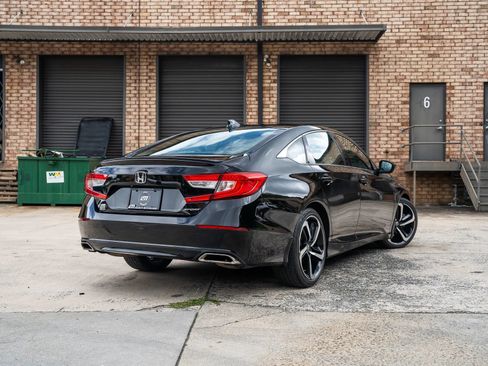 Used 2021 Honda Accord Sport image 2