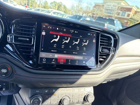 Used 2025 Dodge Durango R/T image 18