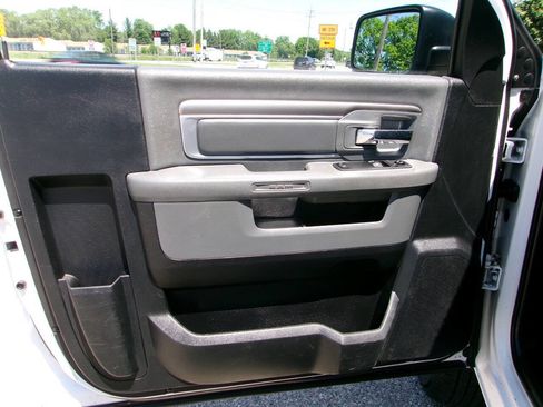 Used 2014 RAM 2500 Tradesman w/ Chrome Appearance Group AWD/4WD image 7