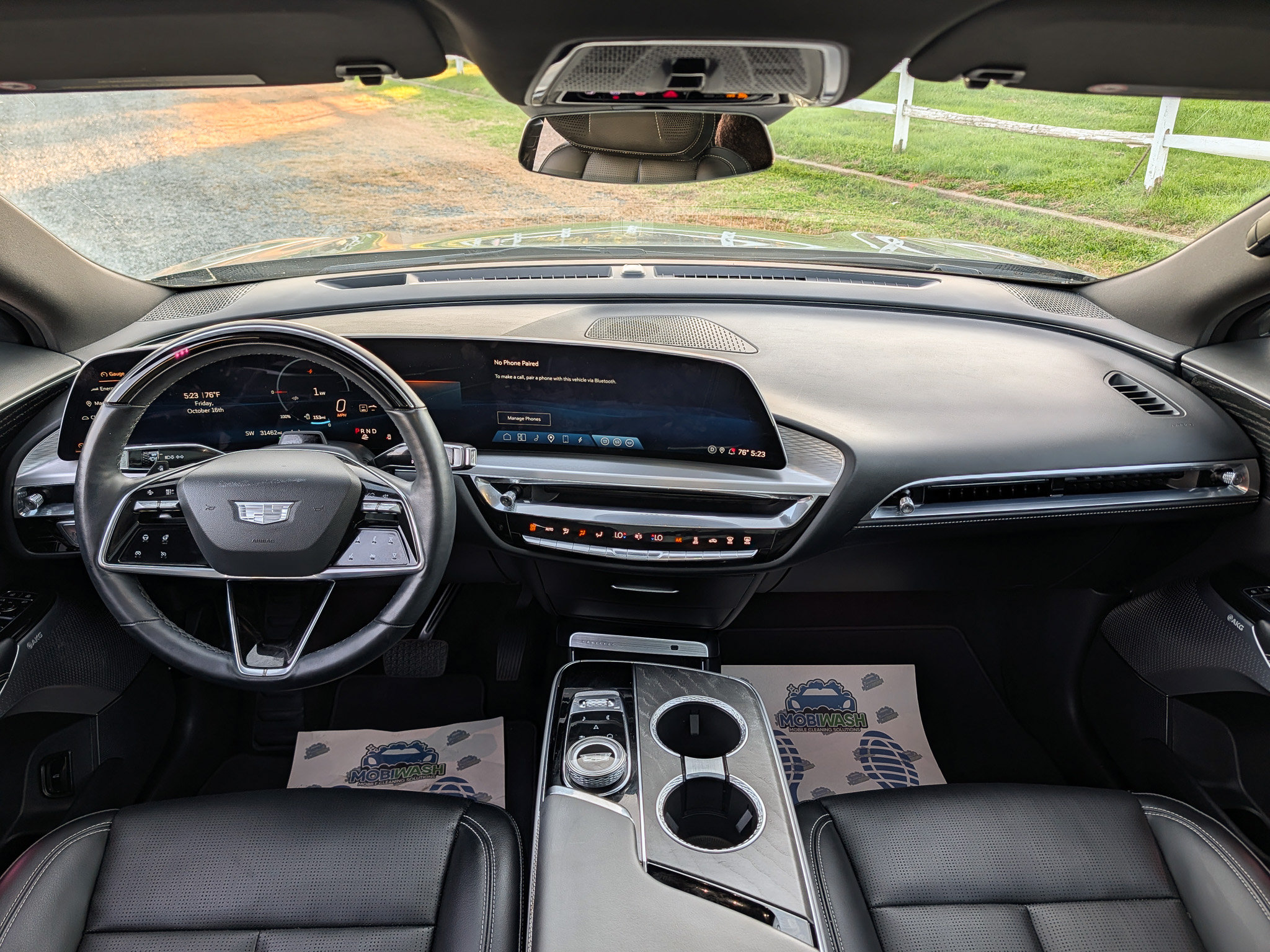 Used 2023 Cadillac Lyriq AWD image 32