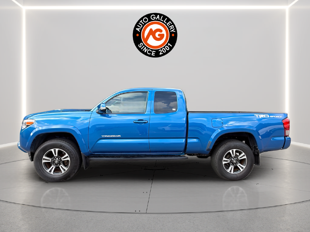 Used 2016 Toyota Tacoma TRD Sport w/ Towing Package RWD image 4