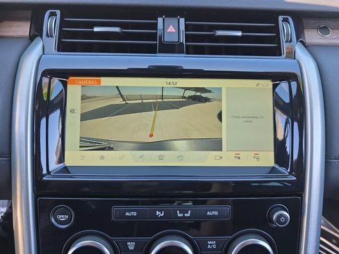 Used 2020 Land Rover Discovery HSE AWD/4WD image 28