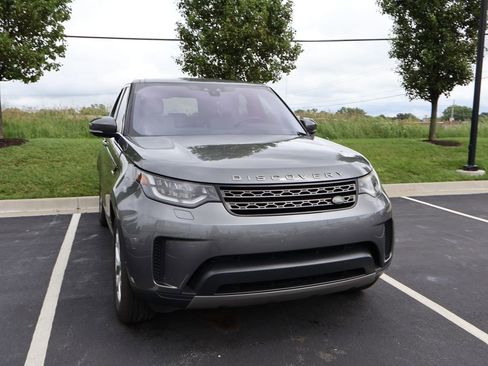 Used 2019 Land Rover Discovery SE AWD/4WD image 4