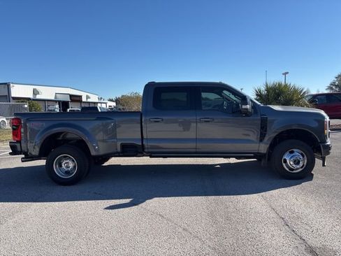 Used 2026 Ford F350 Platinum image 4