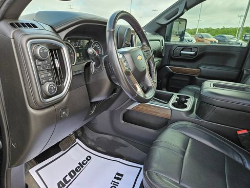 Used 2021 Chevrolet Silverado 1500 High Country w/ Technology Package AWD/4WD image 23