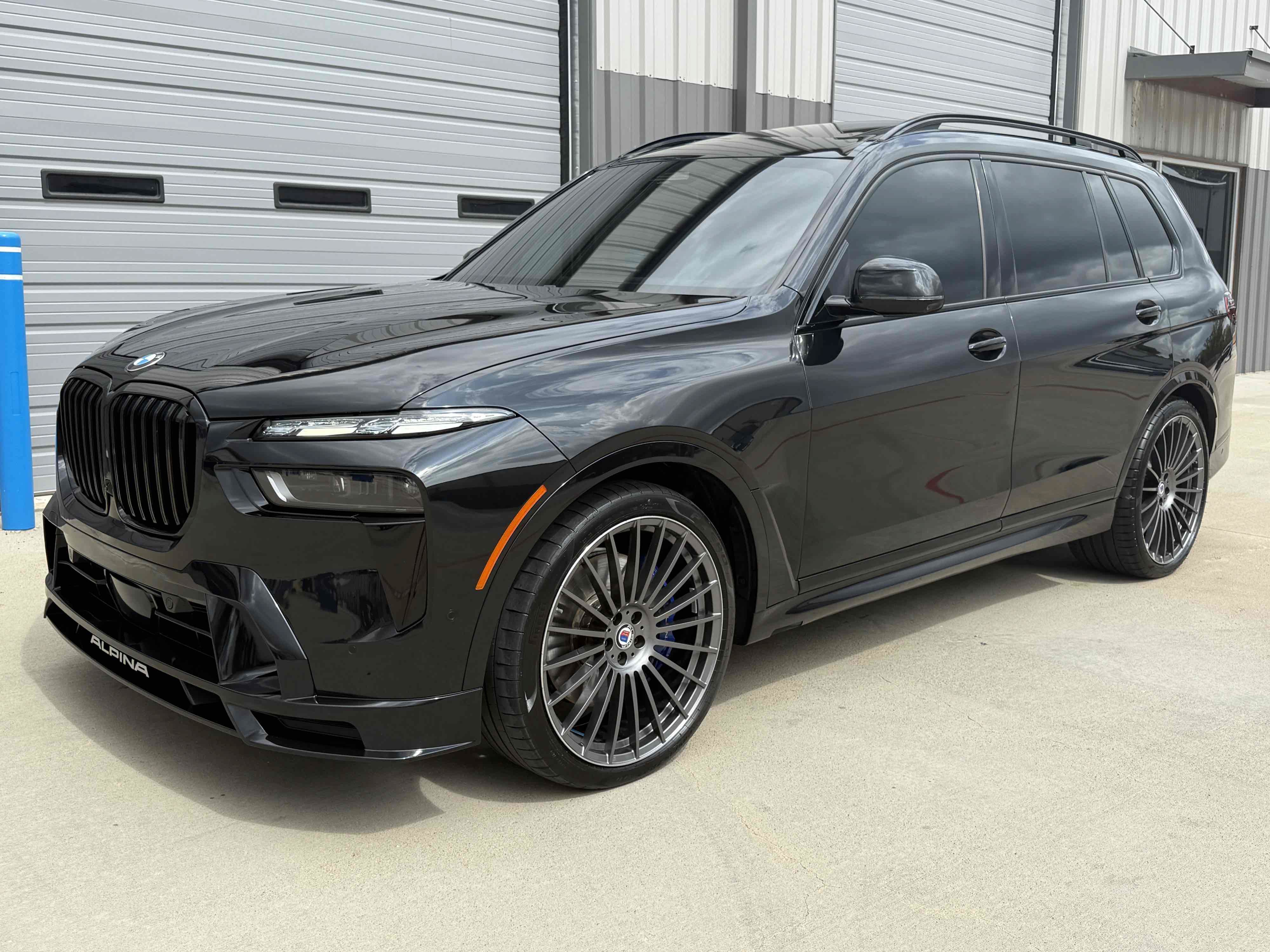 Used 2025 BMW ALPINA XB7 AWD/4WD image 2