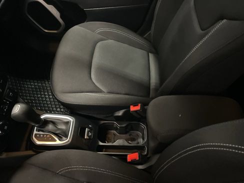 Used 2021 Jeep Renegade Sport image 15