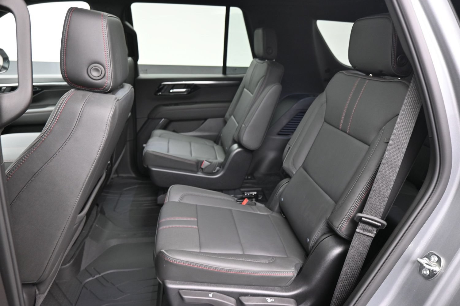 New 2026 Chevrolet Tahoe RST w/ RST Capability Package AWD/4WD image 14