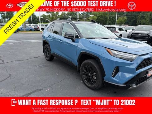 Used 2025 Toyota RAV4 XSE AWD/4WD image 1