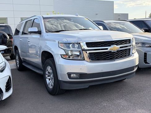 Used 2019 Chevrolet Suburban LT AWD/4WD image 3