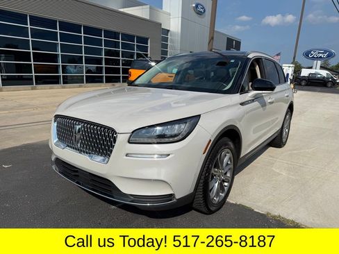 Used 2022 Lincoln Corsair AWD w/ Premium Package image 6