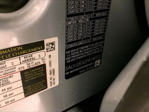 Used 2023 Land Rover Range Rover Velar S image 33