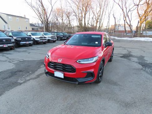 Used 2025 Honda HR-V Sport image 1