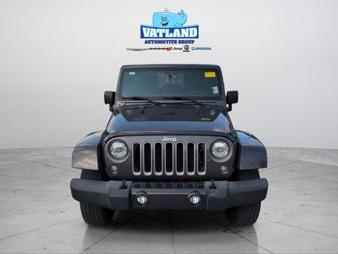 Certified 2018 Jeep Wrangler Unlimited Sahara image 8