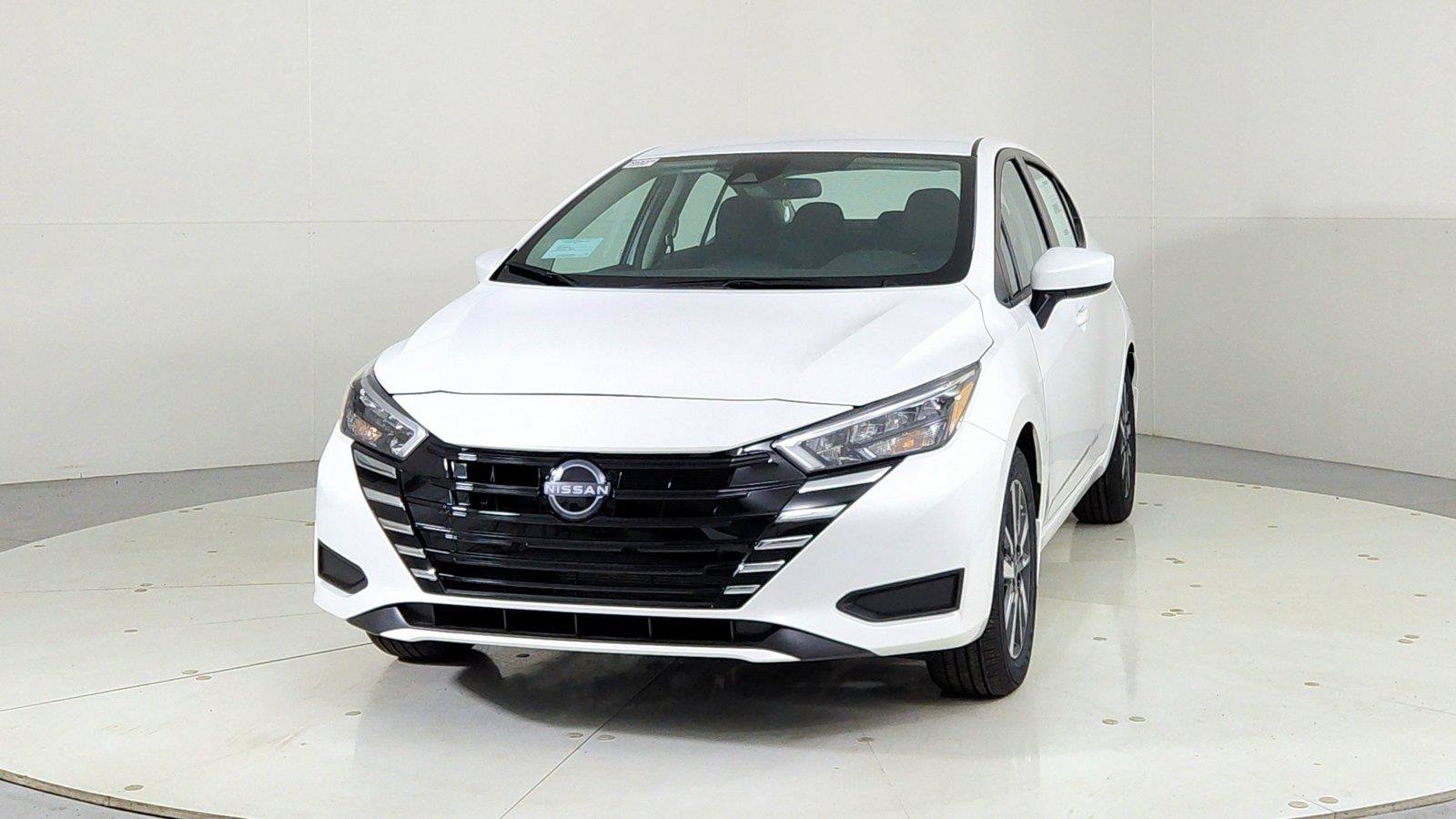 Used 2025 Nissan Versa SV w/ Trunk Package FWD image 2