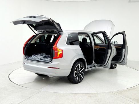 New 2025 Volvo XC90 B6 Plus w/ Protection Package Premier image 11