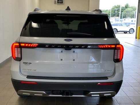 New 2026 Ford Explorer Active w/ Active Comfort Package image 6
