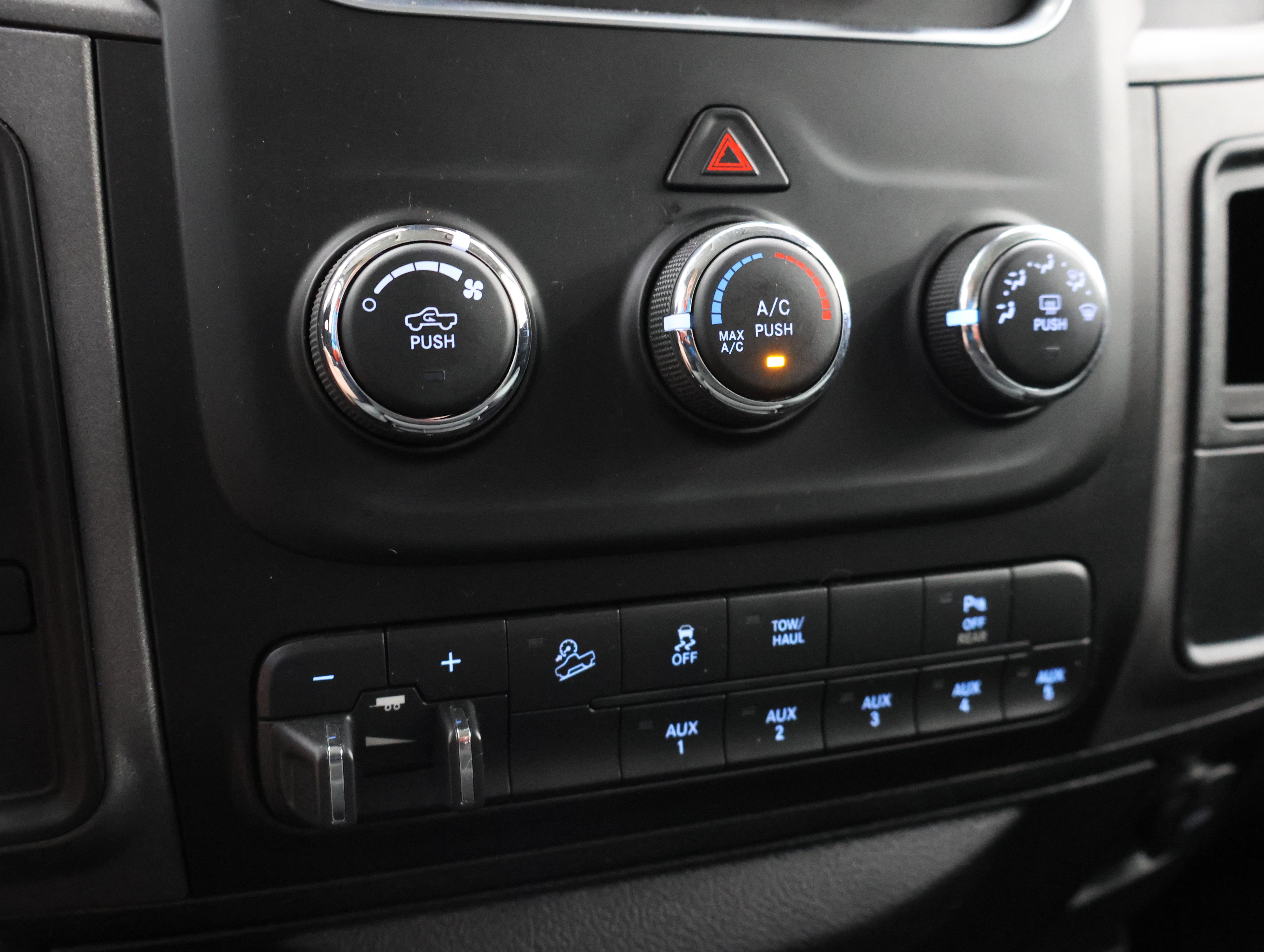 Used 2018 RAM 2500 Tradesman w/ Chrome Appearance Group AWD/4WD image 44