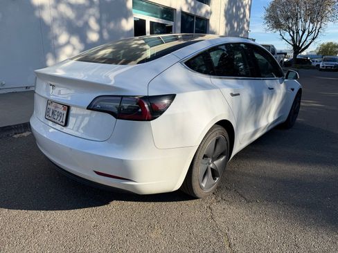 Used 2019 Tesla Model 3 image 5