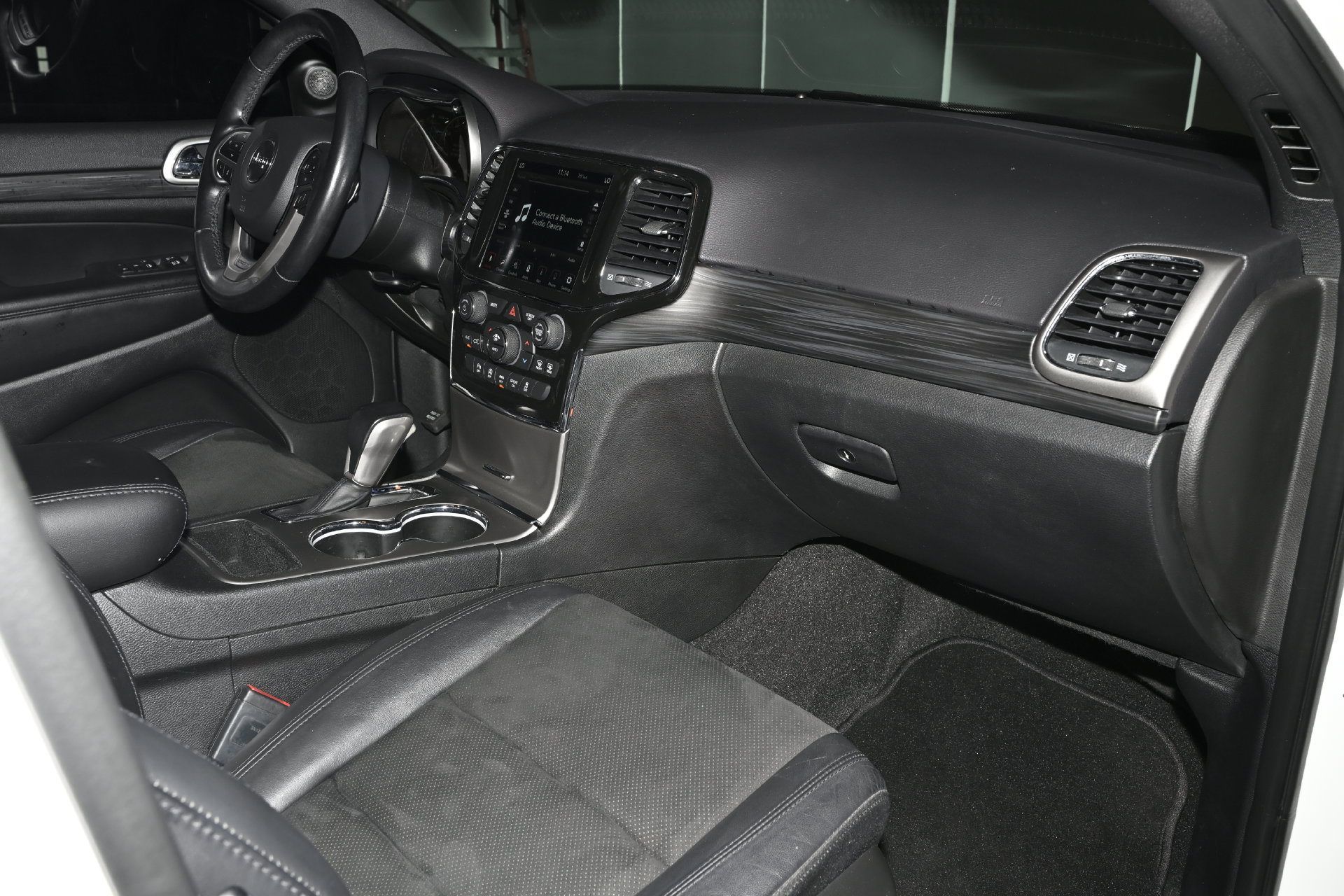 Used 2022 Jeep Grand Cherokee Laredo X AWD/4WD image 14