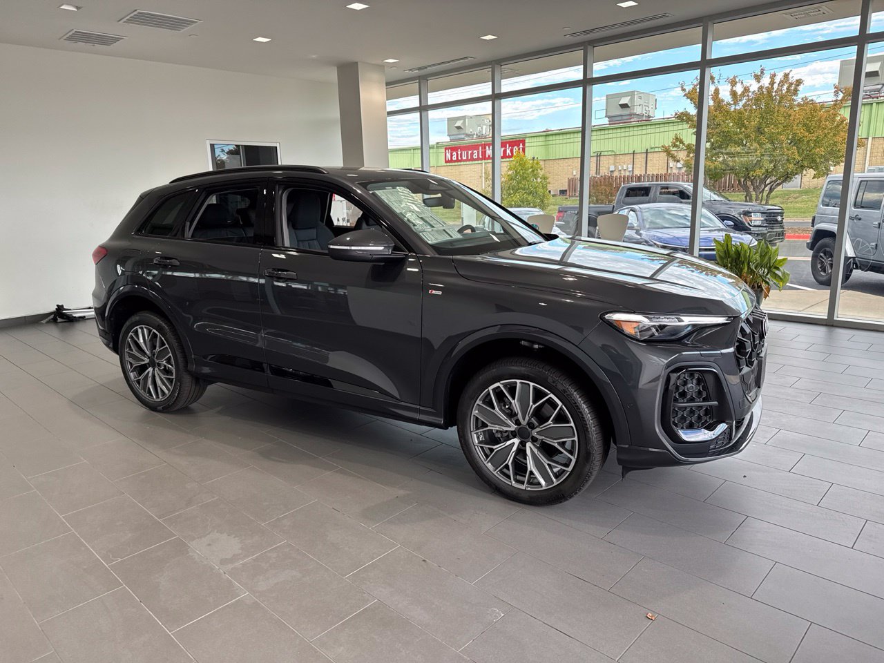 New 2026 Audi Q5 Premium Plus AWD/4WD image 1