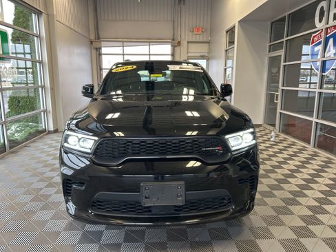 Used 2024 Dodge Durango GT image 2