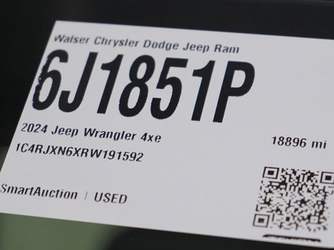 Used 2024 Jeep Wrangler Unlimited AWD/4WD image 30
