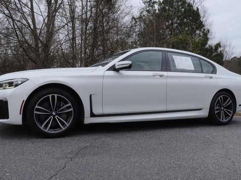 Used 2020 BMW 750i xDrive image 44