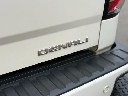 Used 2016 GMC Sierra 1500 Denali w/ Denali Ultimate Package image 12