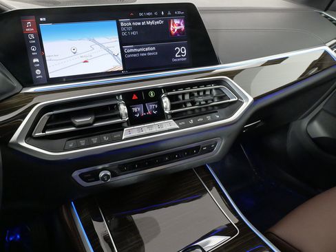 Used 2021 BMW X5 xDrive40i w/ Convenience Package image 49